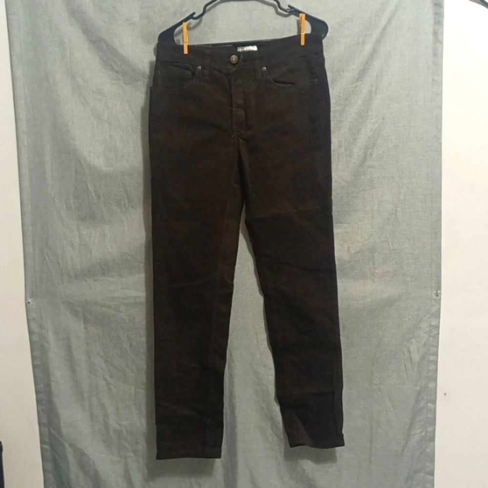 Suade line 32w x 32l